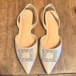 Elegant Ivory Slingback Flats with Pearl Embellishments